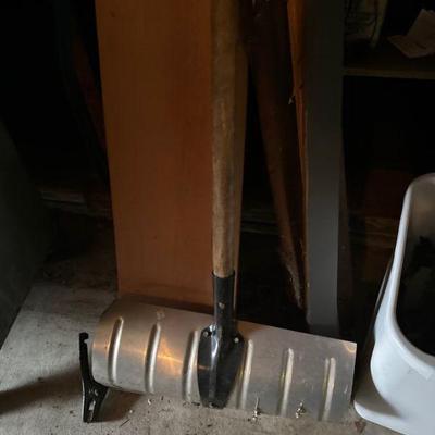 Shovel