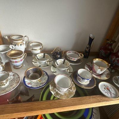 Tea cup & saucer collection