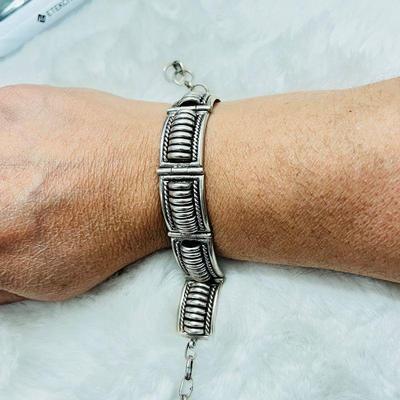 -Authentic Sterling Silver Navajo Link Bracelet Hand Crafted by Native American Artist Thomas Charley 