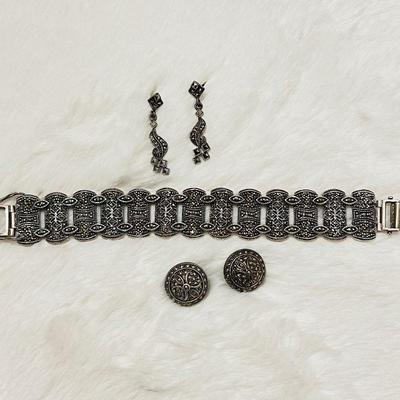  Gorgeous Sterling Silver Marcasite Bracelet and Matching Earrings