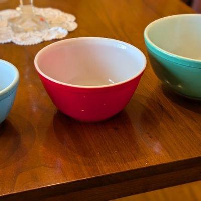 Vintage Primary colors Pyrex set