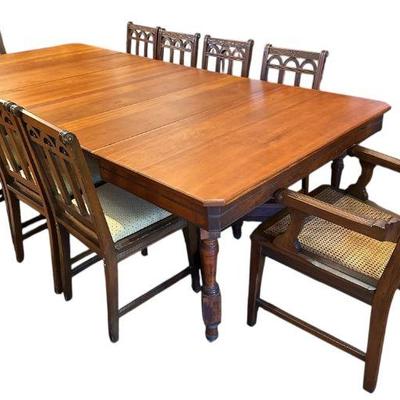 Late 1900's Edwardian Semi Formal Dining Table & 10 Chairs