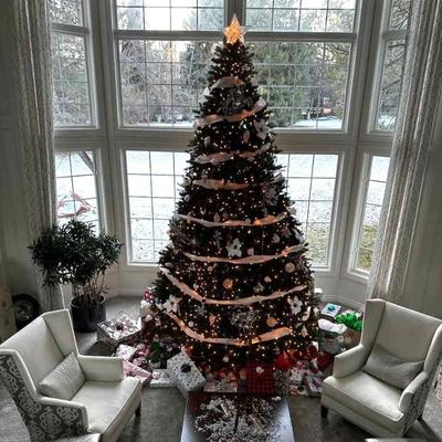 Christmas Tree 14 Foot Pre-Lit Tree in Five Sections