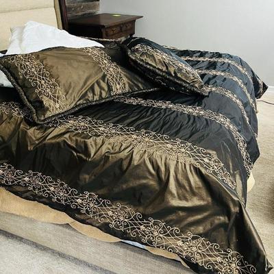  Beautiful King Size Bedding Set in Chocolate Brown with Gold Embroidery