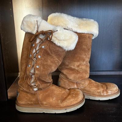 Ugg Sheepskin boots- sz 7