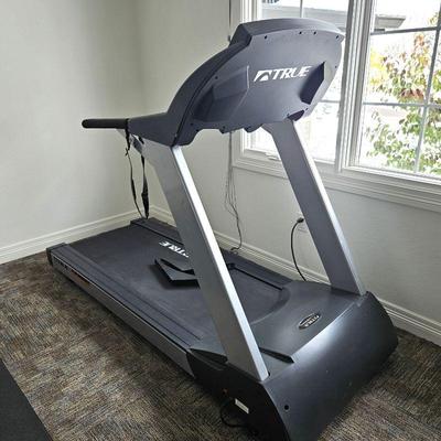 True Fitness PS100 Treadmill - Commercial Grade