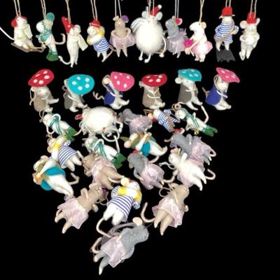 KAAR503 Collection Of 33 Felt Mice	Perfect addition to your collection. Set includes ballerinas, bathers, carolers, toadstools and...