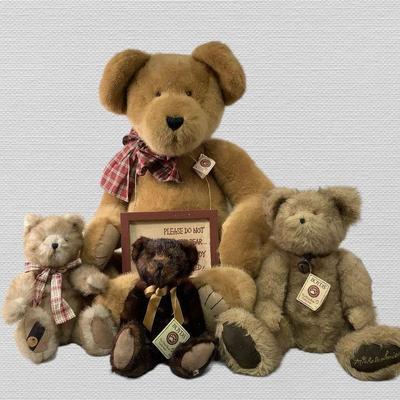 CT204 X-Large Boyds Collectible Bear & Others	All bears do have their tags. Look to be in good condition.
