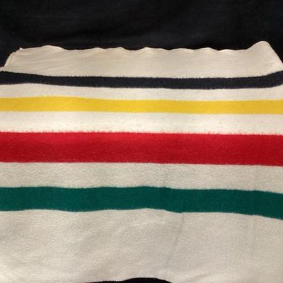 KAAR508 Pendleton Hudson Bay Blanket	Pendleton wool blanket 72" x 88"
