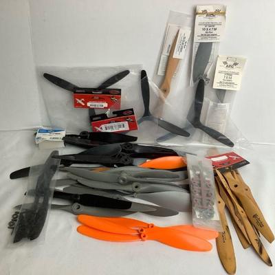 ROMO605 Propeller Blade Assortment	This lot includes APC 10X4.7SF, APC 7X5E, Top Flite 10x4,10x5,11x6, 8-4, 8-5, and assorted orange,...