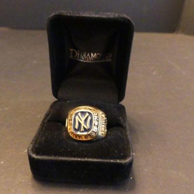 Vintage 1980s NY Yankees Citibank Ring - Size 7