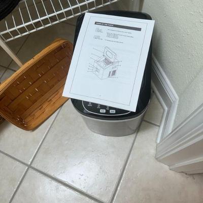 Icemaker