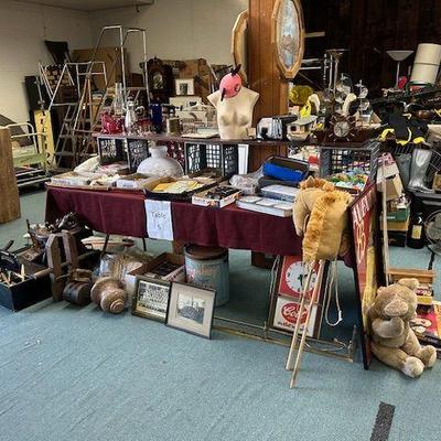 Estate sale photo