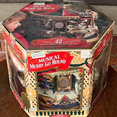 Mr. Christmas Special Edition Musical Merry Go Round With Original Box