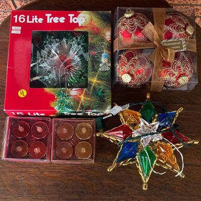 Vintage 16 Lite Tree Top In Box With Lighted Plastic Star, Pier 1 LED Candles, And Shatter Proof Ornaments