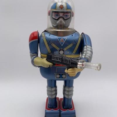 Vintage Fighting Astronaut from Daiya