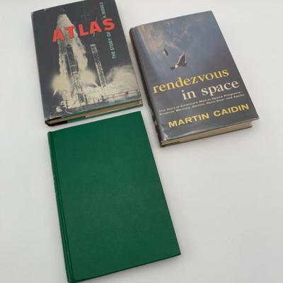 Books: Mixed Trio	