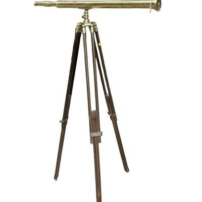 VICTORIAN BRASS TELESCOPE WITH TRIPOD