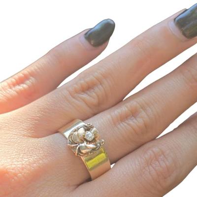 14k LADIES GOOD LUCK DIAMOND RING SZ 7