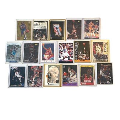 LARGE LOT OF VINTAGE NBA STAR PLAYER TRADING CARDS