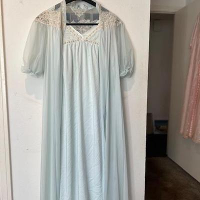 Sale Photo Thumbnail #77: Vintage nightgown