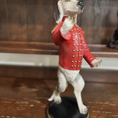 Beagle Butler Statue