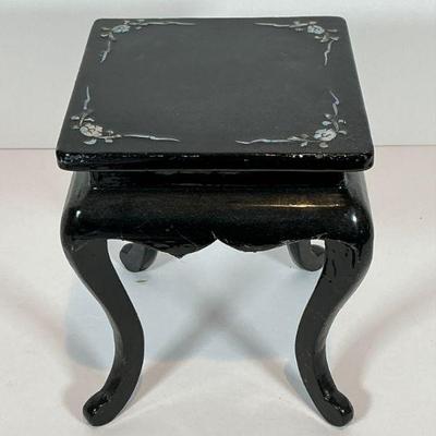 Sm Blk Laquer Plant Stand