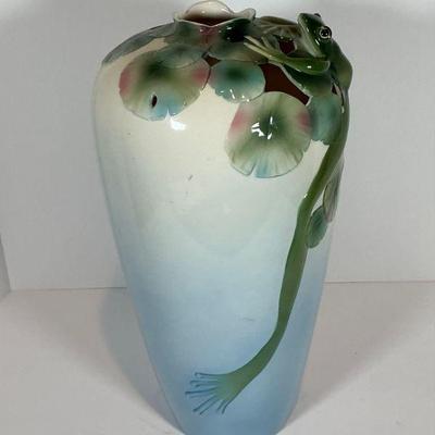 Franz Amphibia Frog Porcelain Vase