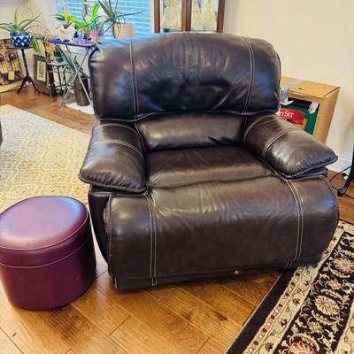 LEATHER POWER RECLINER