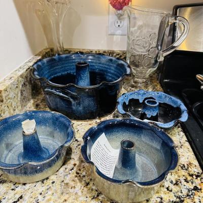 POTTERY CAKE MOLDS