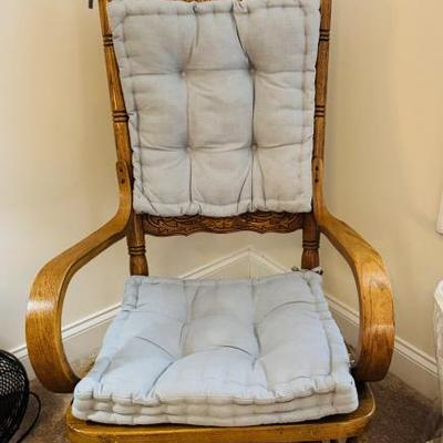 SOLID WOOD ROCKING CHAIR
