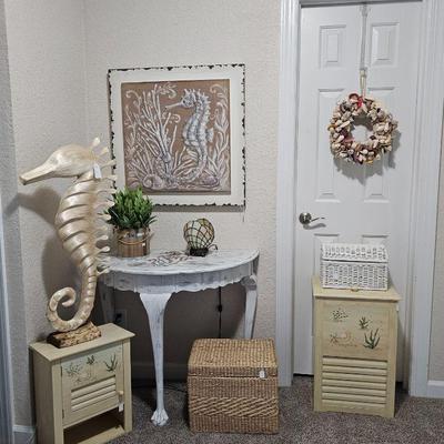 Seahorse statue Demi Loom table and picture all depicting seahorse motif