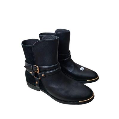 Ladies leather boots