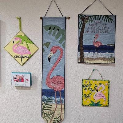 Miscellaneous wall hangings flamingo