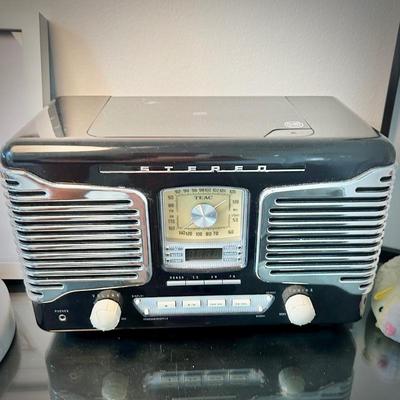 Vintage retro TEAC radio