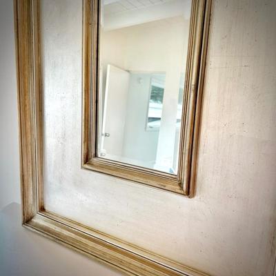 Wall mirror