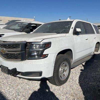 #402 • 2016 Chevrolet Tahoe 4X4
