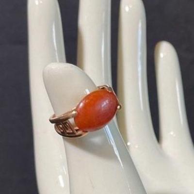 14K Yellow Gold * Jade or Jadeite? Ladies Ring Size 4.25
