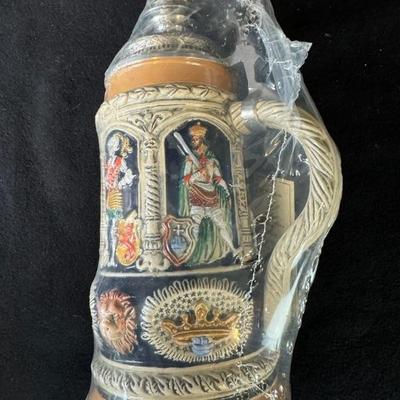 12 Inch Lidded Thewalt Limited Edition German  Peter Dumler Collection
