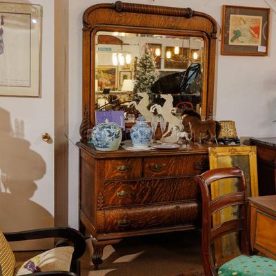 Please visit our showroom November 15-17th 10am-5pm to purchase this item.