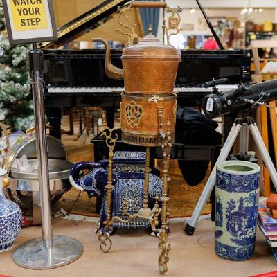 Please visit our showroom November 15-17th 10am-5pm to purchase this item.