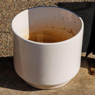 Please visit our showroom November 15-17th 10am-5pm to purchase this item.