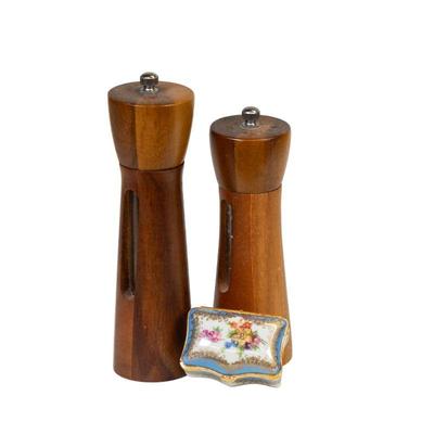 Please visit our showroom November 15-17th 10am-5pm to purchase this item.