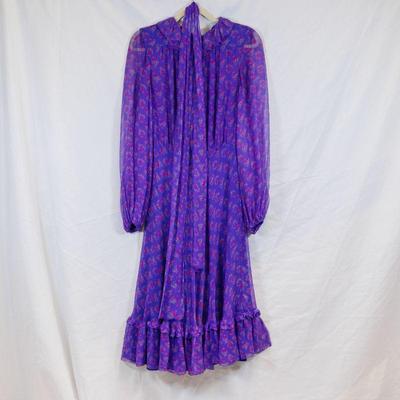 Please visit our showroom November 15-17th 10am-5pm to purchase this item.
