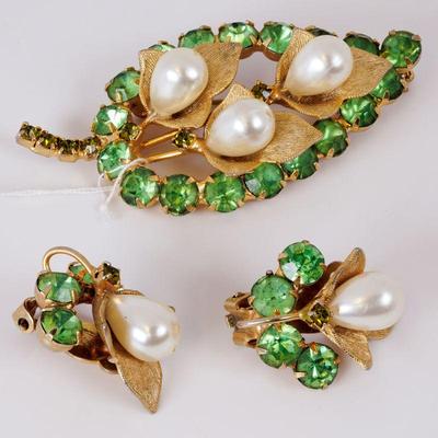Please visit our showroom November 15-17th 10am-5pm to purchase this item.