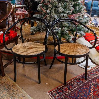 Please visit our showroom November 15-17th 10am-5pm to purchase this item.