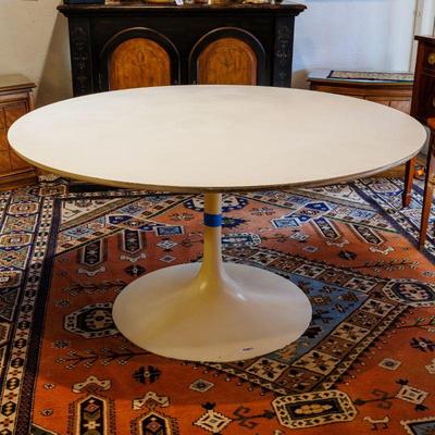 Please visit our showroom November 15-17th 10am-5pm to purchase this item.