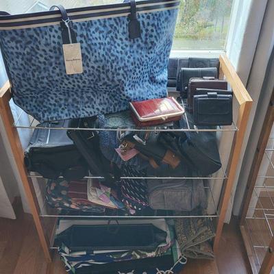 Travel Totes, Pouches & Bags including Storage Rack