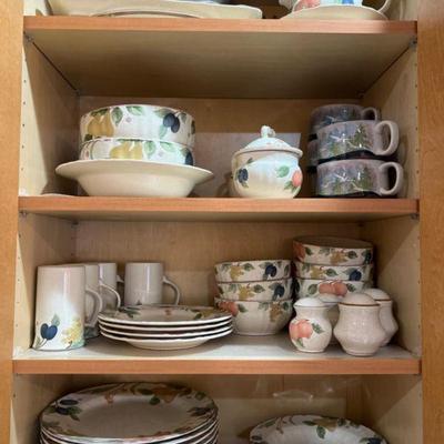8 Place Setting Mikasa Country Classics Tableware Set