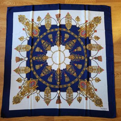 Vintage Hermes Reine Seide Silk Scarf